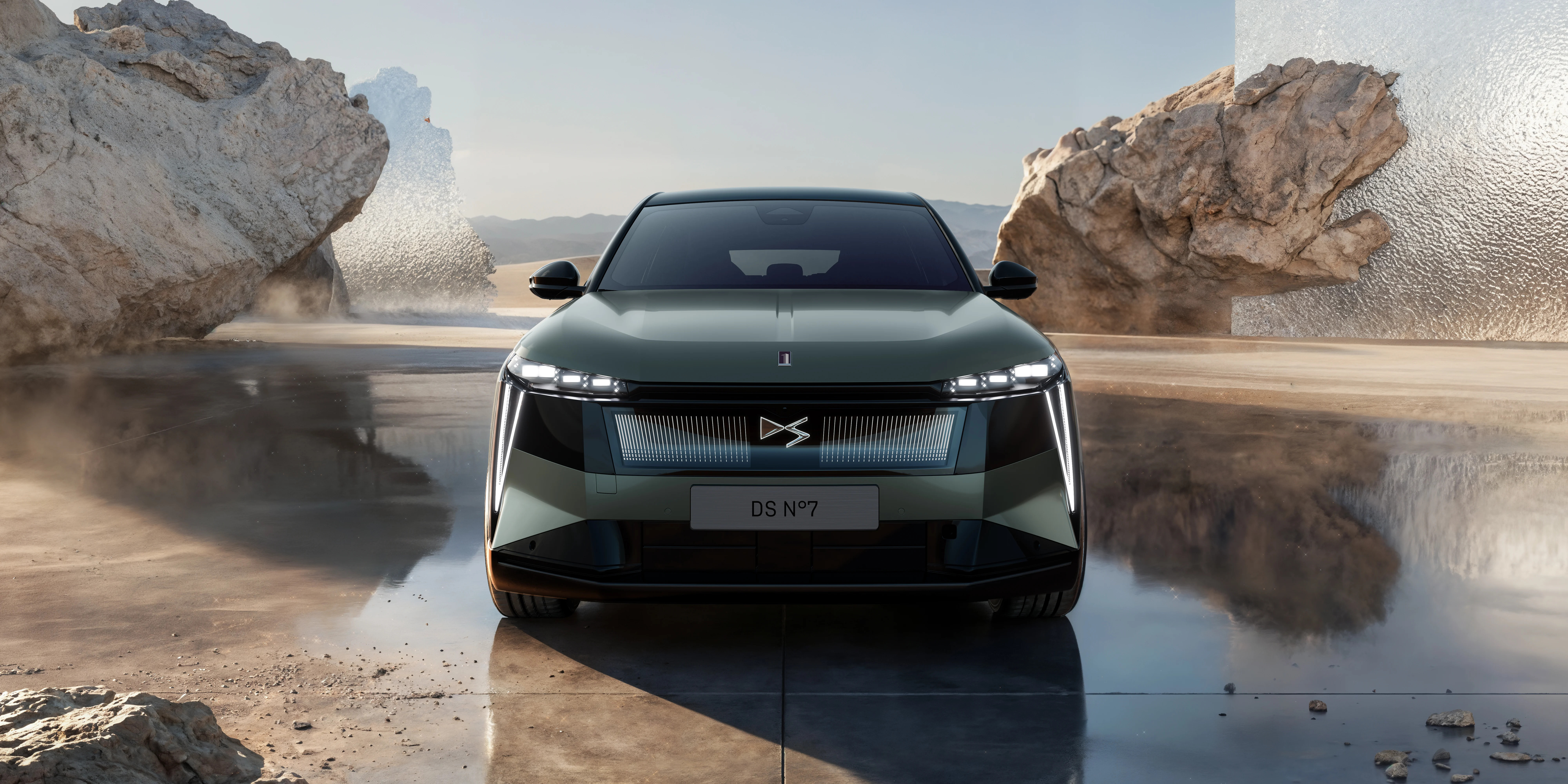 DS N°7: First Class SUV